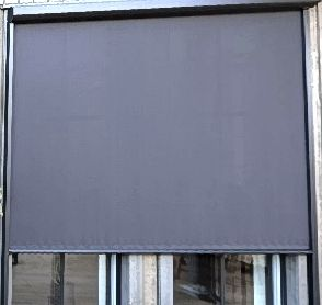 HORIZONTAL ZIP SCREEN