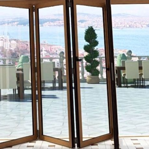 Hanging Glass System